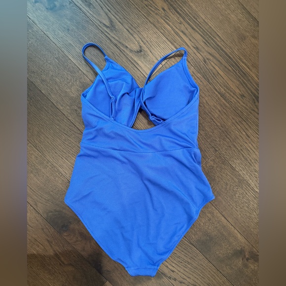 Aerie Shine Pique Twist Scoop One Piece Swimsuit - Picture 10 of 11
